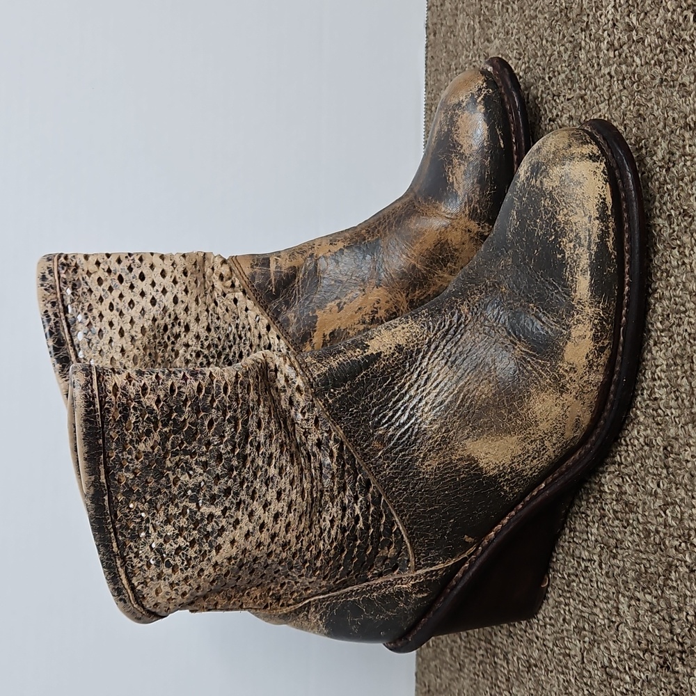 Bed Stu Cobbler Distressed Ankle Wedge Boots Cutout Leather Sz 7 Womens
